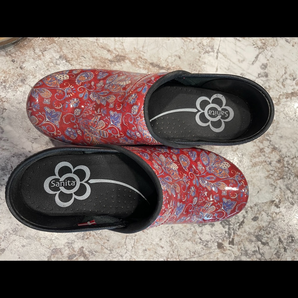 Clogs mules